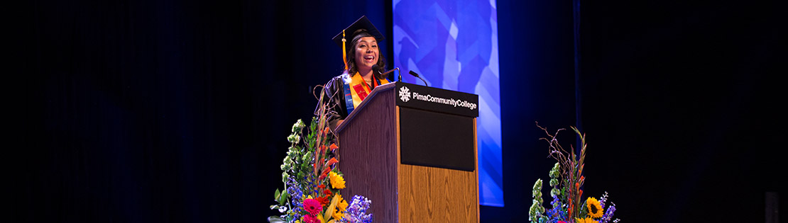Francy Luna Diaz speaking at Pima Community College commencement