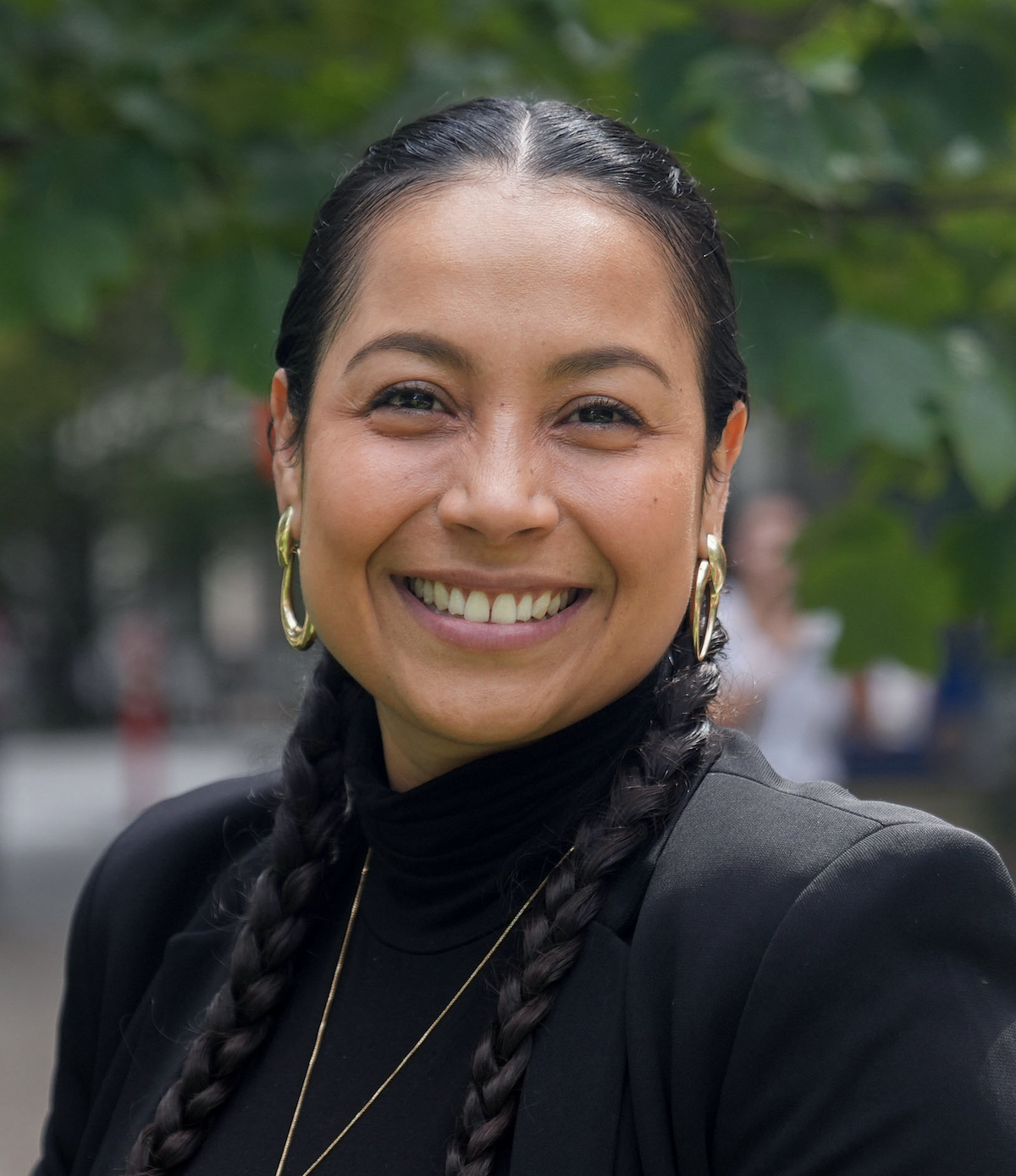 Francy's headshot
